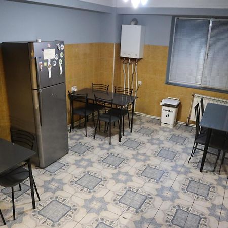 Sweet Sleep Hostel เยเรวาน ภายนอก รูปภาพ
