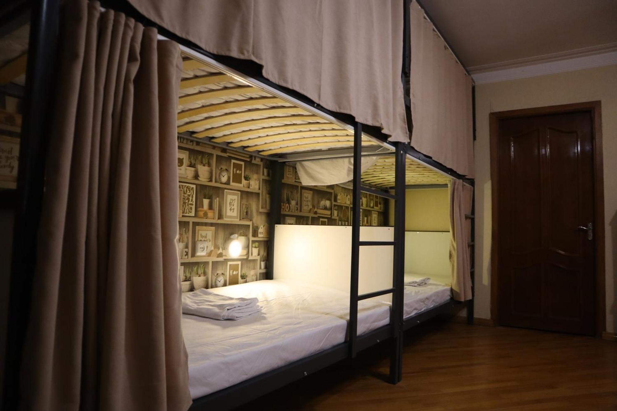 Sweet Sleep Hostel เยเรวาน ภายนอก รูปภาพ